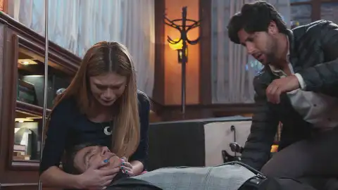 Natalia cree que su padre se ha intentado suicidar Natalia cree que su padre se ha intentado suicidar