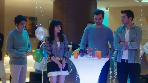 "Si me eligen a mí, nos eligen a todos": la valiente decisión de Nazli que cambia el destino de sus compañeros "Si me eligen a mí, nos eligen a todos": la valiente decisión de Nazli que cambia el destino de sus compañeros