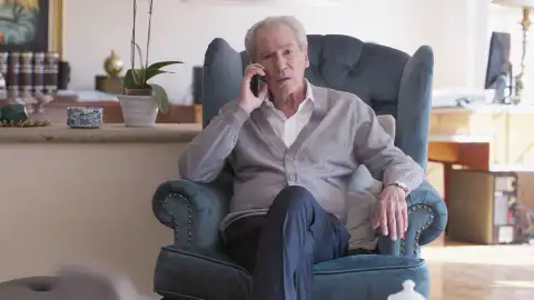 Gabriel anima a Martina para que cuente a sus hijos que tienen una relación Gabriel anima a Martina para que cuente a sus hijos que tienen una relación