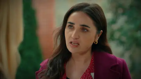 Şengül le lanza una bomba a Nebahat Şengül le lanza una bomba a Nebahat