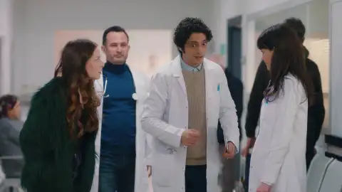 Alí se enfrenta a un complicado caso médico Alí se enfrenta a un complicado caso médico