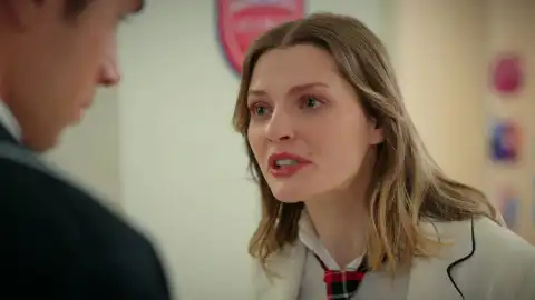 Harika, muerta de celos al descubrir a Doruk y Asiye ensayando juntos: "No quiero volver a verte cantando con ella" Harika, muerta de celos al descubrir a Doruk y Asiye ensayando juntos: "No quiero volver a verte cantando con ella"