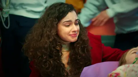 Ömer y Emel logran salvar sus vidas Ömer y Emel logran salvar sus vidas