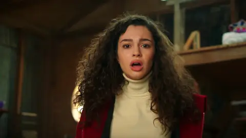 Asiye sufre un susto de muerte al ver que sus hermanos no se despiertan Asiye sufre un susto de muerte al ver que sus hermanos no se despiertan