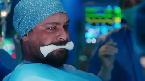 Ferman se opera a sí mismo Ferman se opera a sí mismo