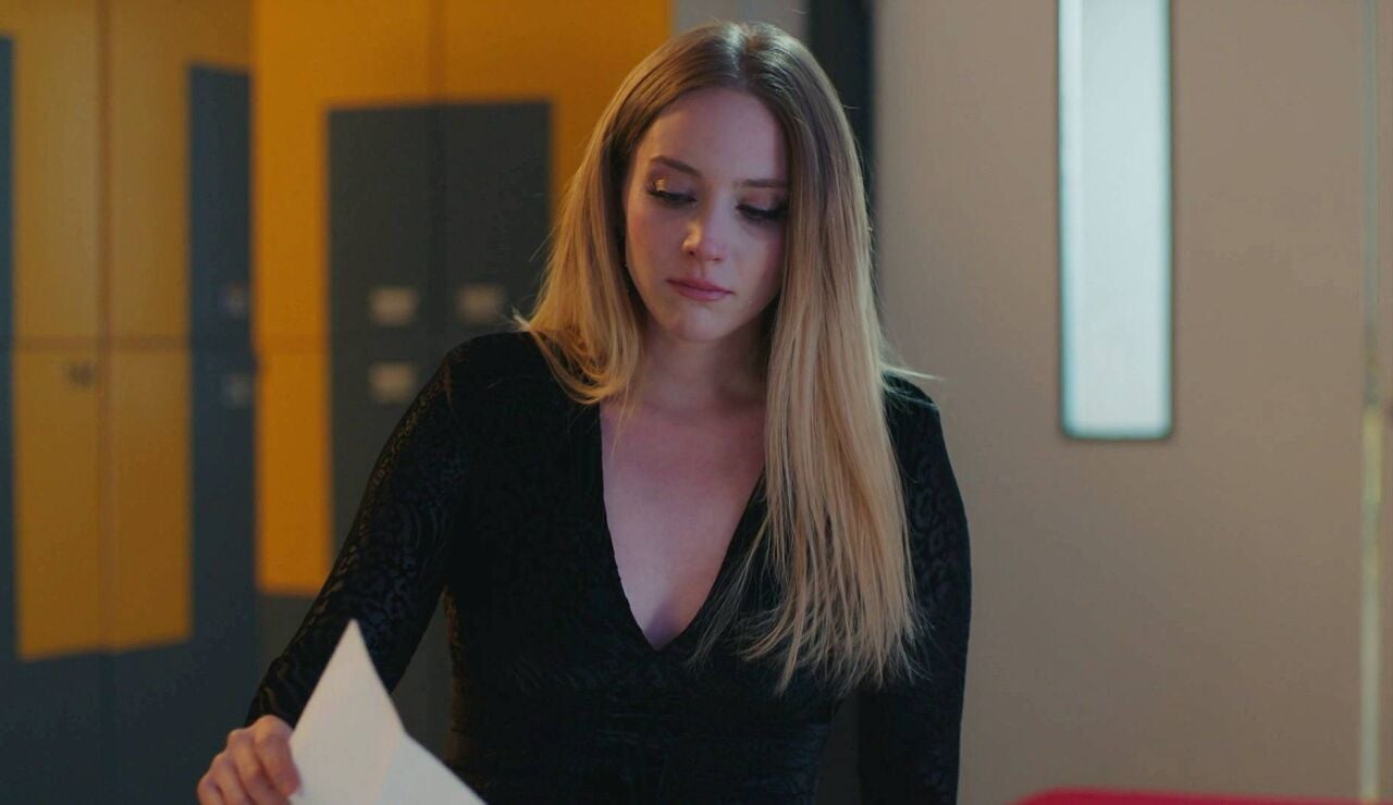 A&ccedil;elya, devastada tras la marcha de Demir, se aferra a la esperanza de su regreso