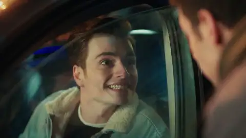 Berk se burla de los hermanos Eren Berk se burla de los hermanos Eren