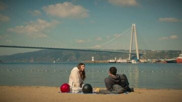 Kadir se lanza por fin: invita a Melisa a un picnic y se sincera sobre sus sentimientos y miedos