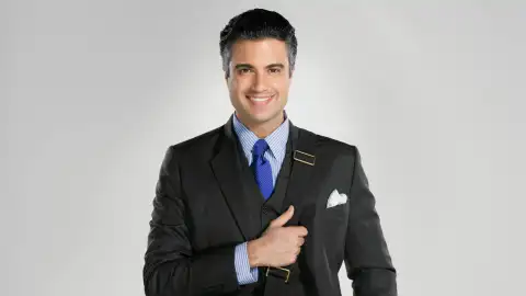 Juan Carlos Caballero Interpretado por Jaime Camil