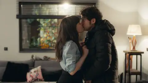 Nazli acepta casarse con Alí Nazli acepta casarse con Alí