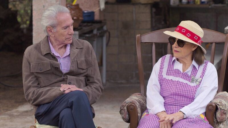 Olimpia, la hermana de Martina, puede tener la solución de los problemas de los Iturbide