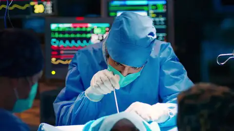 Alí, bajo la lupa: su futuro como cirujano en juego Alí, bajo la lupa: su futuro como cirujano en juego