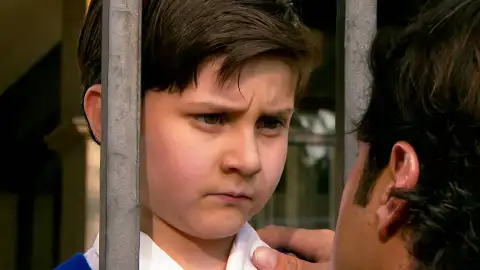 El hijo de Helena Por ella soy Eva