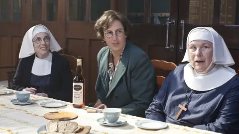 Chummy Browne en Llama a la comadrona Chummy Browne en Llama a la comadrona