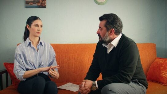 Suzan acepta casarse con Akif tras divorciarse de Nebahat