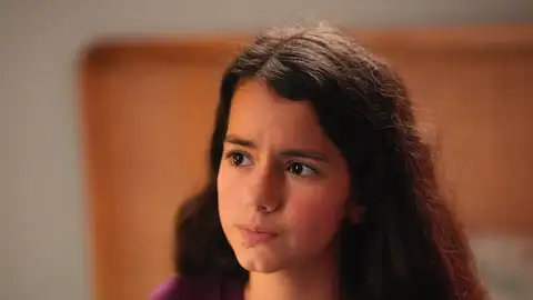 Tilsim, la hija mayor de Kursa, herida por el abandono emocional de su madre tras la desaparición de su hermano Kuzey Tilsim, la hija mayor de Kursa, herida por el abandono emocional de su madre tras la desaparición de su hermano Kuzey