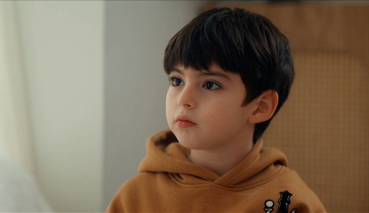 Kuzey, el hijo desaparecido de Karsu y Reha que regresa a casa sin recordar a su verdadera familia 