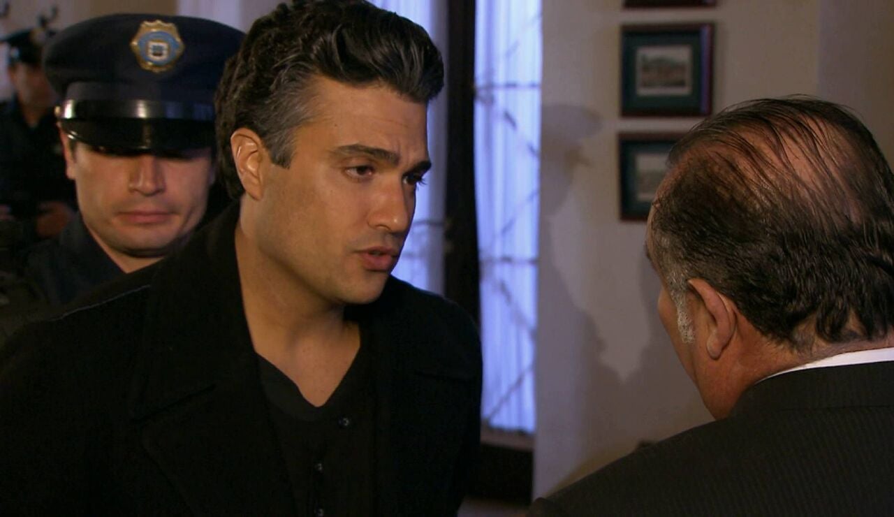 Confesiones, traiciones y un giro inesperado: Plutarco y Juan Carlos acaban en prisi&oacute;n