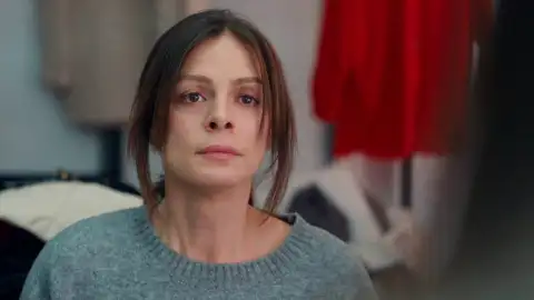 Karsu no quiere saber nada de su hermana Irmak: "No quiero volver a verte" Karsu no quiere saber nada de su hermana Irmak: "No quiero volver a verte"