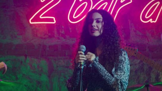 Asiye y sus amigos dan su primer concierto