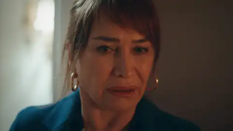 Filiz sorprende al marido de su hija en la cama con otra mujer Filiz sorprende al marido de su hija en la cama con otra mujer