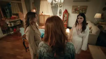 Karsu no puede más y desvela a su hermana Irmak la infidelidad de Adnan Karsu no puede más y desvela a su hermana Irmak la infidelidad de Adnan