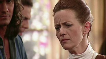 La boda secreta de Jimena y Óscar desata la furia de Gabriela Elizondo y se opone a que el joven Reyes forme parte de su familia