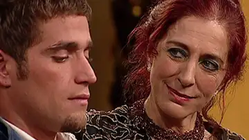 Pasión de gavilanes - Eduvina Trueba y Franco Reyes anuncian su compromiso, ante el asombro de todo Pasión de gavilanes - Eduvina Trueba y Franco Reyes anuncian su compromiso, ante el asombro de todo