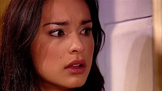 Jimena entra en pánico al creer que Óscar y Juan traman asesinarla a ella y a Norma tras oír una conversadión a medias Jimena entra en pánico al creer que Óscar y Juan traman asesinarla a ella y a Norma tras oír una conversadión a medias