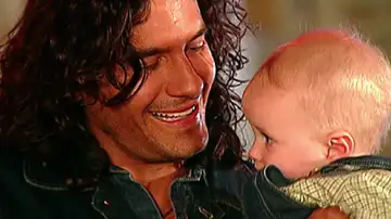 Pasión de gavilanes - Juan conoce a su hijo Juan David y se emociona como nunca lo habíamos visto Pasión de gavilanes - Juan conoce a su hijo Juan David y se emociona como nunca lo habíamos visto