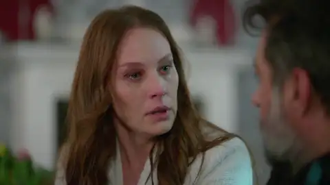 Süreyya se derrumba ante Akif tras atropellar a Suzan Süreyya se derrumba ante Akif tras atropellar a Suzan