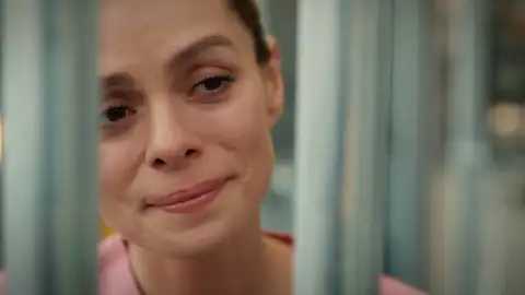 Karsu se emociona al ver a Selin Karsu se emociona al ver a Selin