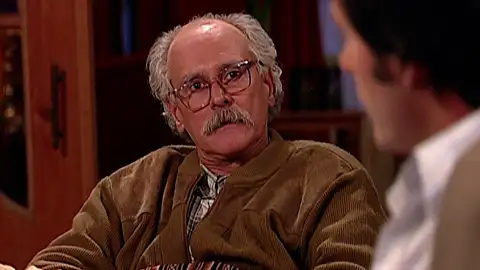 Pasión de gavilanes - El abuelo estalla contra Fernando delante de Gabriela Pasión de gavilanes - El abuelo estalla contra Fernando delante de Gabriela