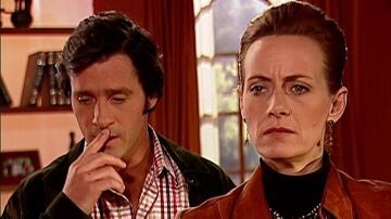 Pasi&oacute;n de gavilanes - Sara sigue de citas con Franco y su madre sospecha que tiene novio