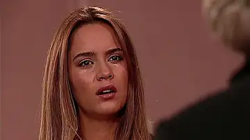 Ruth descubre que doña Raquel no es su verdadera madre Ruth descubre que doña Raquel no es su verdadera madre