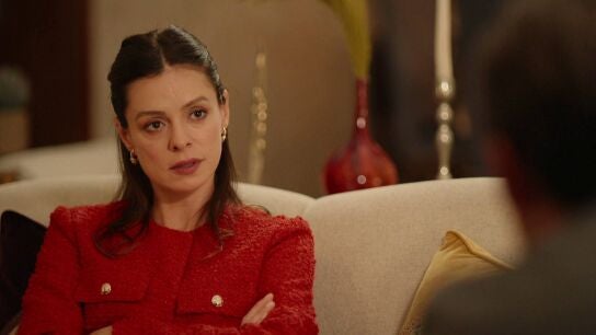 "Deniz se queda conmigo": Karsu desaf&iacute;a a Reha y Hande amenaza con romper su matrimonio 