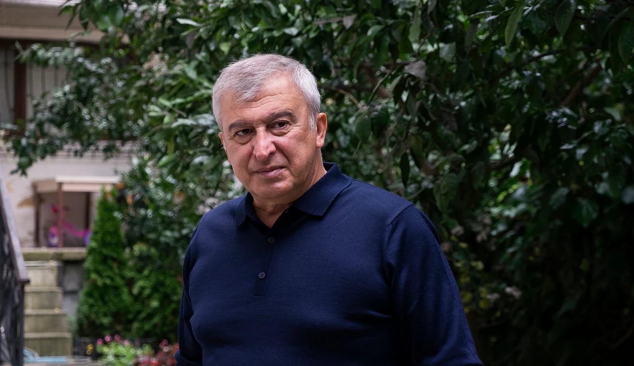 Secretos de familia - Metin es el padre de Ilgaz y Çerin: todo queda en familia en esta profesión