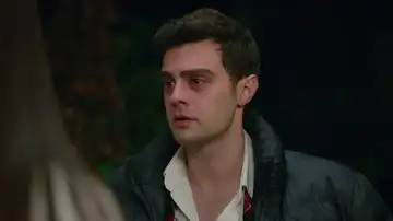 La insistencia de Ömer por recuperar a Süsen le hace creer que ella tiene otra relación La insistencia de Ömer por recuperar a Süsen le hace creer que ella tiene otra relación