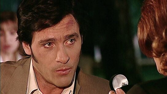 Fernando sorprende a Gabriela con una inesperada pedida de mano
