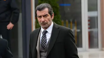 Secretos de familia - Yekta es un reputado abogado que trabajará con Ceylin Secretos de familia - Yekta es un reputado abogado que trabajará con Ceylin