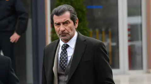 Secretos de familia - Yekta es un reputado abogado que trabajará con Ceylin Secretos de familia - Yekta es un reputado abogado que trabajará con Ceylin