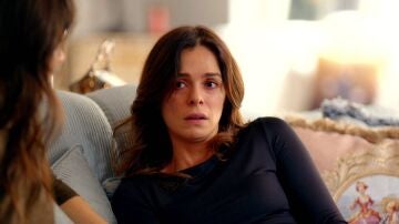 Amor sin l&iacute;mite - Bora se declara a Karsu: &iexcl;quiere estar con ella!