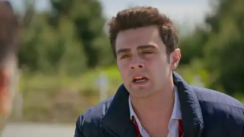 Hermanos - Ömer ya no tiene la piedra y va al vertedero a buscarla Hermanos - Ömer ya no tiene la piedra y va al vertedero a buscarla