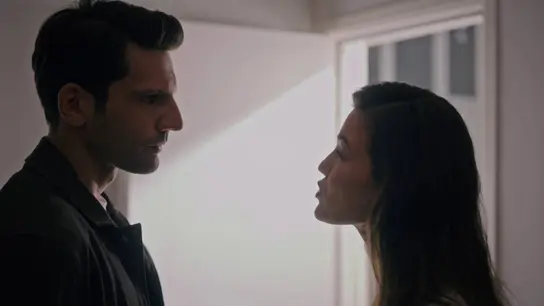 Secretos de familia - Ilgaz pide a Ceylin que defienda a su hermano Secretos de familia - Ilgaz pide a Ceylin que defienda a su hermano