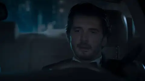 Velvet el nuevo imperio - Ana y Alberto sufren un accidente mientras iban al aeropuerto Velvet el nuevo imperio - Ana y Alberto sufren un accidente mientras iban al aeropuerto