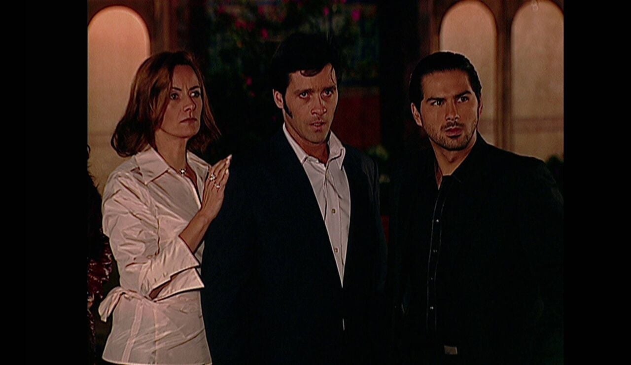 Pasi&oacute;n de gavilanes - La polic&iacute;a detiene a Fernando por pegar una paliza a Olegario