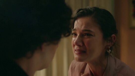 Secretos de familia - Ceylin no puede creer que su mejor amigo Engin haya matado a su hermana