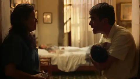 Consuelo salva la vida a Marena y vela por su seguridad Consuelo salva la vida a Marena y vela por su seguridad