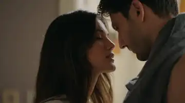 Secretos de familia - Ilgaz y Ceylin están a punto de besarse Secretos de familia - Ilgaz y Ceylin están a punto de besarse