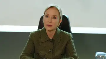 Nazan exige un acuerdo prenupcial, destituye a Bora y le impone una elección imposible: la empresa o Karsu Nazan exige un acuerdo prenupcial, destituye a Bora y le impone una elección imposible: la empresa o Karsu